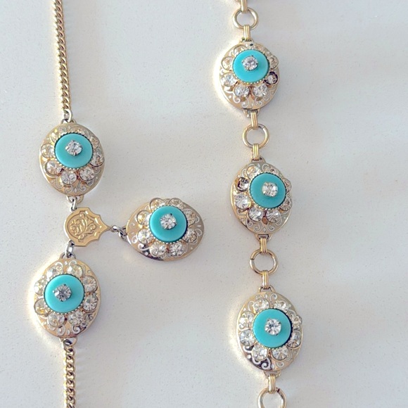 Sarah Coventry Jewelry - RARE Unsigned Sarah Coventry Vintage Turquoise Necklace and Bracelet Set